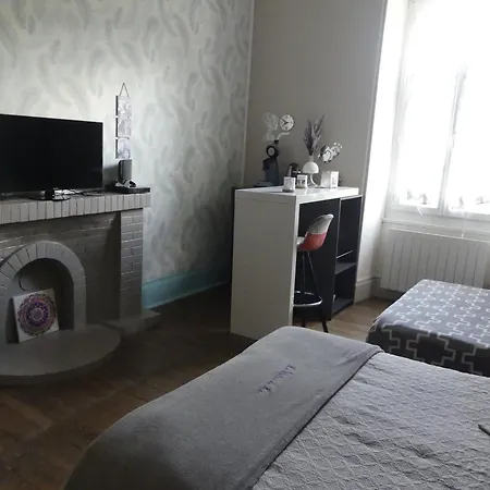 게스트하우스 La Maison Du Lac 3*