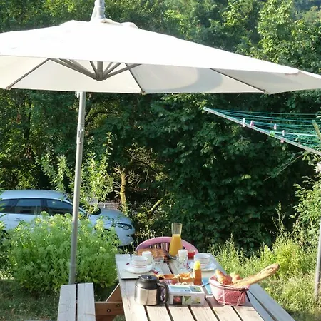 La Maison Du Lac Pensión Aubin (Aveyron)